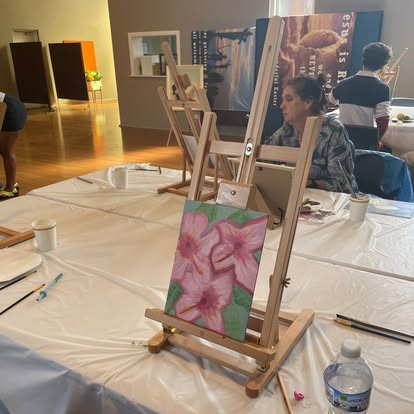 A class at the easels